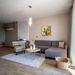Romance And Family Hotel