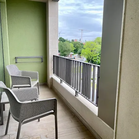 Romance And Family 4*