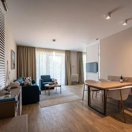 Hotel Romance And Family