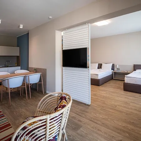 Hotel Romance And Family St Constantin et Helena