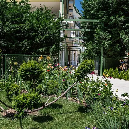 Romance And Family فندق سينتس قسطنطين وهيلينا