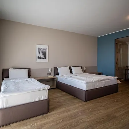 Romance And Family St Constantin et Helena