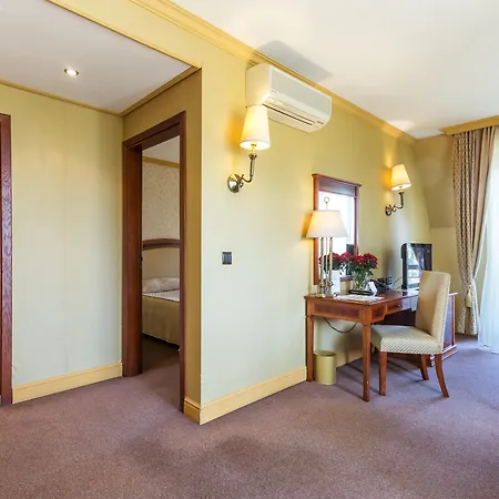 فندق Romance And Family 4*