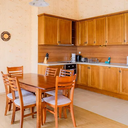 فندق Romance And Family 4*