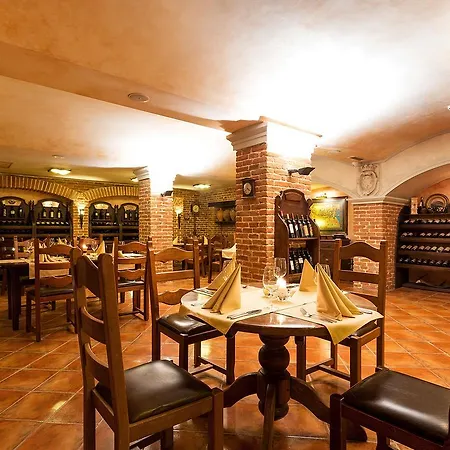 Отель Romance And Family