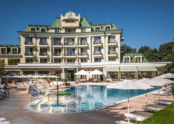 Romance And Family Hotel