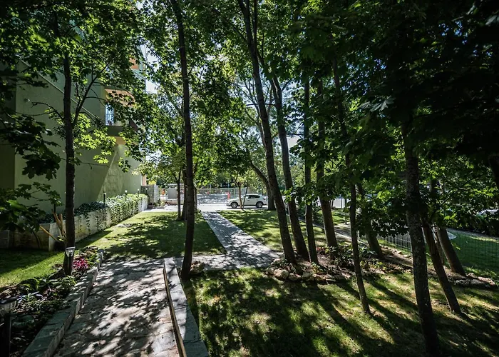 Romance And Family Hotel 4*