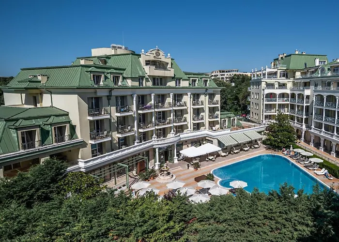 Hotel Romance And Family 4*