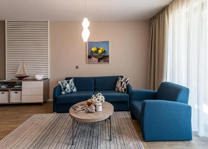 Romance And Family Hotel