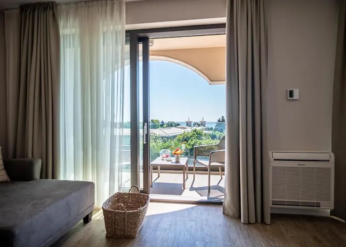 Romance And Family Hotel Saints Constantine and Helena