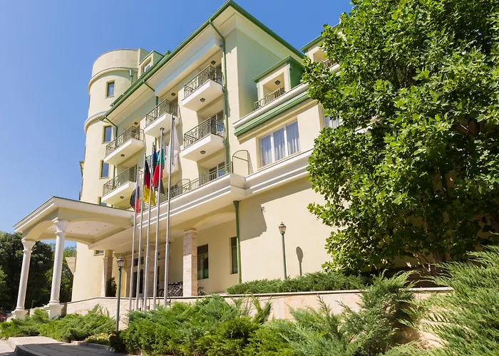 Hotel Romance And Family 4*