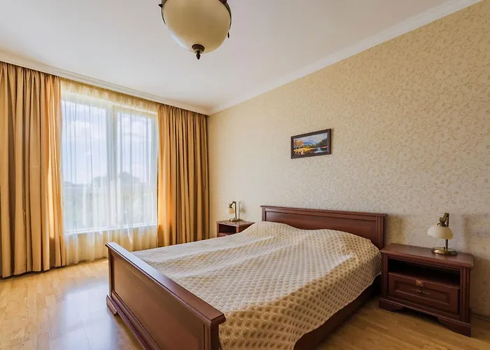 Hotel Romance And Family 4*